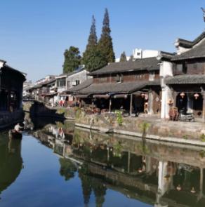 闹剧一场?顾言右起诉张雪峰又撤诉,张雪峰发文疑似作出回应